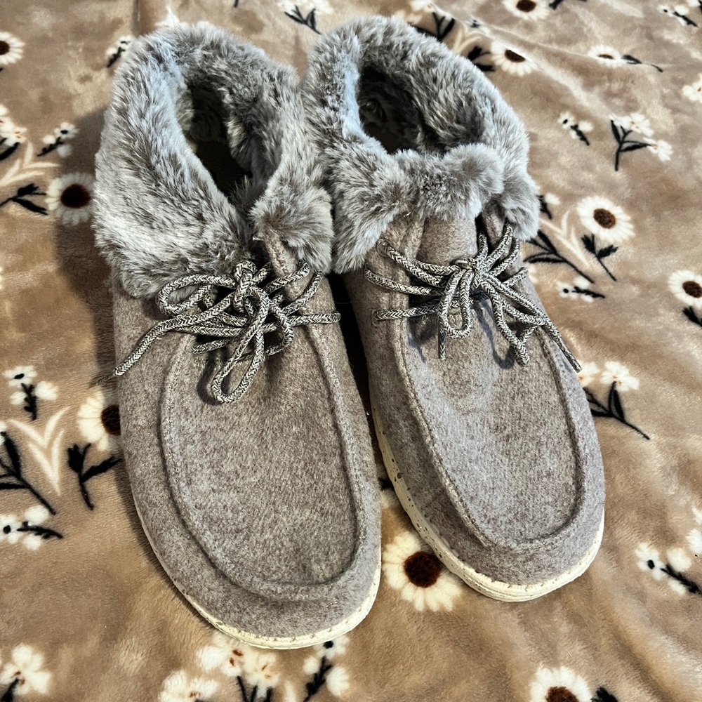 Hey Dude Women’s Grey Fur